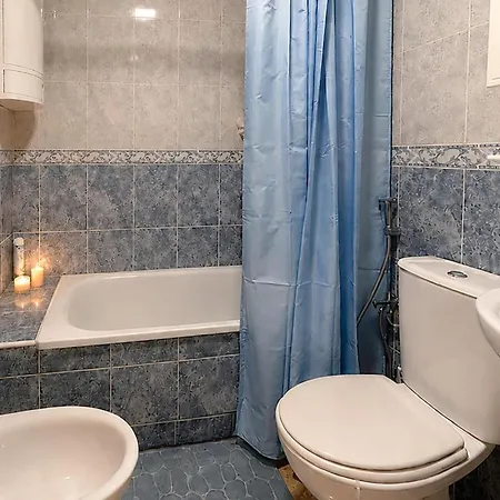 2 Bedroom Lovely In